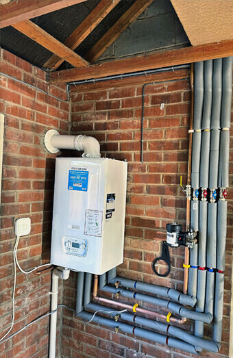 https://plumberellenbrook.com.au/uploads/2025/06/commercial-plumbing-497911.jpg
